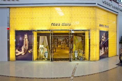 fotos de miu miu crystals las vegas